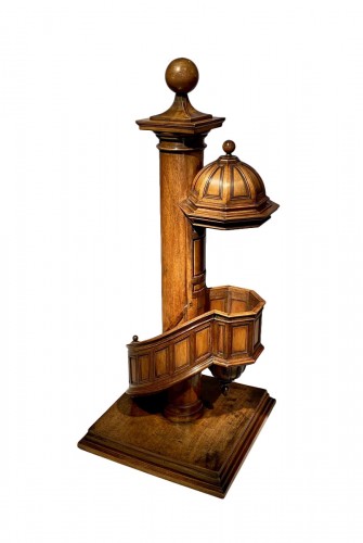 Masterpiece model of a Pulpit in Walnut