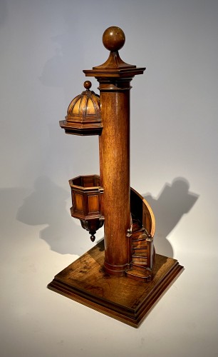 Curiosities  - Masterpiece model of a Pulpit in Walnut