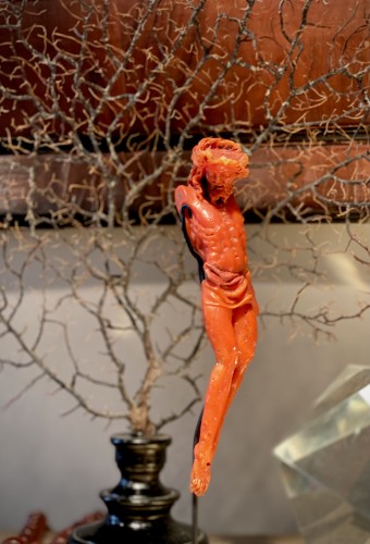 Corpus Christi de corail rouge de Trapani - Art sacré, objets religieux Style Louis XIV