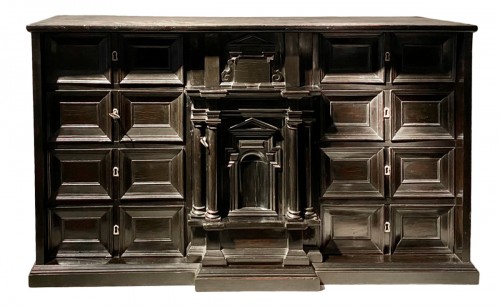 Cabinet en placage d'ébène, Italie XVIIe siècle