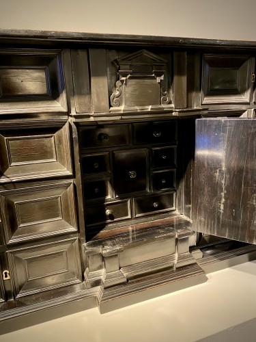 Mobilier Cabinet & Coffre - Cabinet en placage d'ébène, Italie XVIIe siècle