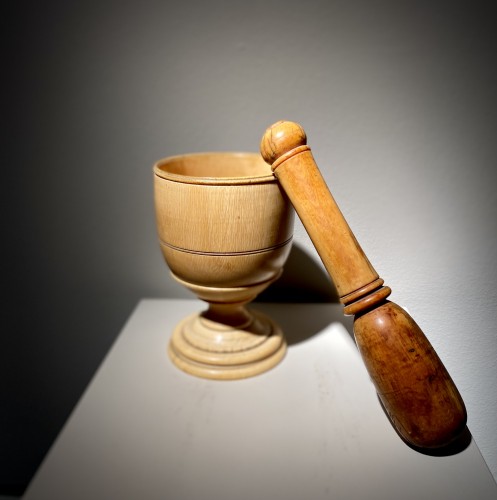 Superb German Apothecary&#039;s Ivory Turned Mortar and Pestle - Curiosities Style Louis XIV
