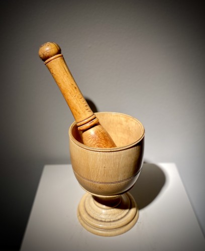 Superb German Apothecary&#039;s Ivory Turned Mortar and Pestle - Louis XIV