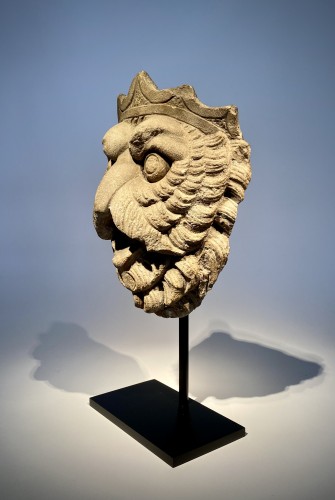 17th. century Crowned Owl Fountain Mask  - Sculpture Style Louis XV