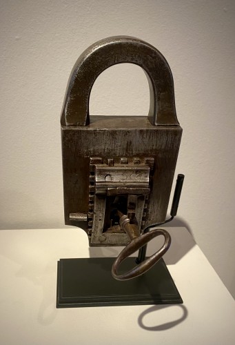17th century - Late 17th century Iron Padlock with Knight Mascaron