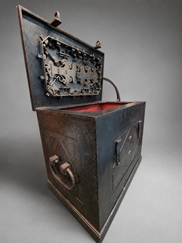 Curiosities  - French Empire Period Iron Strongbox , cassaforte 