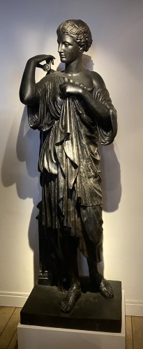 Diana of Gabii - Cast Iron Statue by Jean-Jaques Ducel - Architectural & Garden Style Louis-Philippe