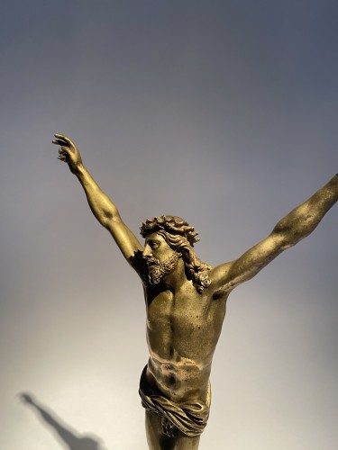 18th century Gilt Bronze Christ with Crown of Thorns - 