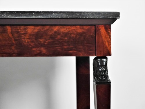 A small Empire mahogany console - Furniture Style Empire