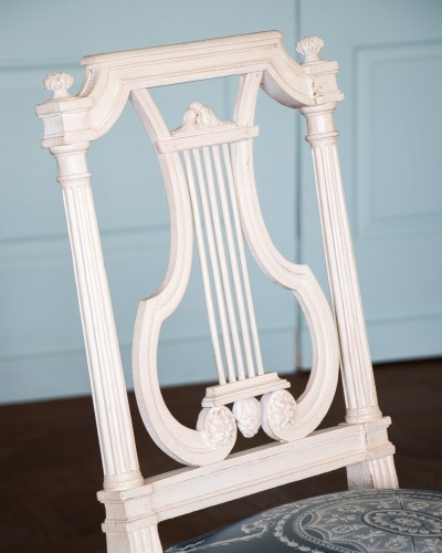18th century - Suite of four Louis XVI dining chairs