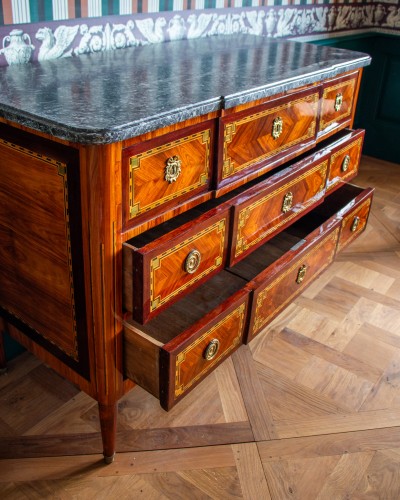 Commode Louis XVI estampillée Lardin - Mobilier Style Louis XVI