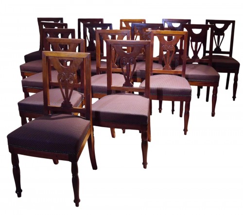 Suite de 15 chaises par Jacob d'époque Empire provenant du Sénat