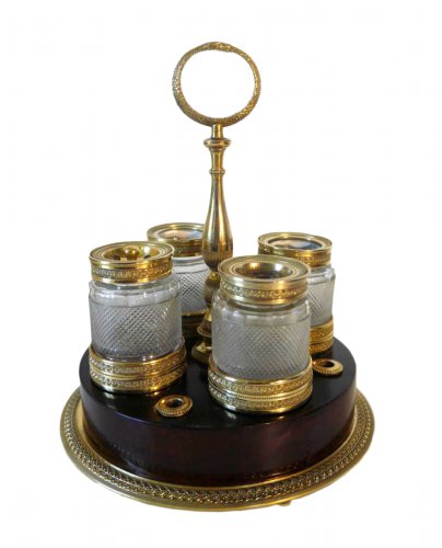 An Empire inkwell in gilt bronze and mahogany by Ravrio