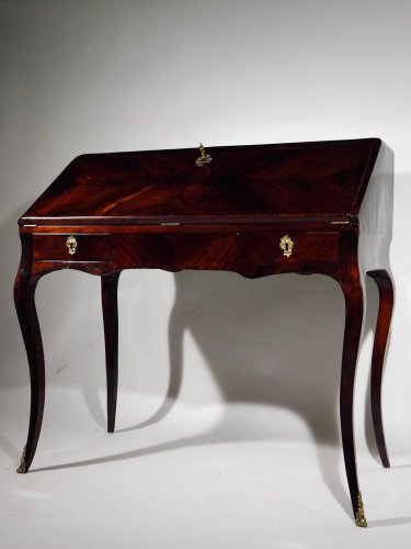 Bureau "de pente" d'époque Louis XV estampillé HF - Igra Lignum