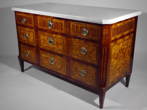 Commode Louis XVI en bois de bout, XVIIIe siècle - Igra Lignum