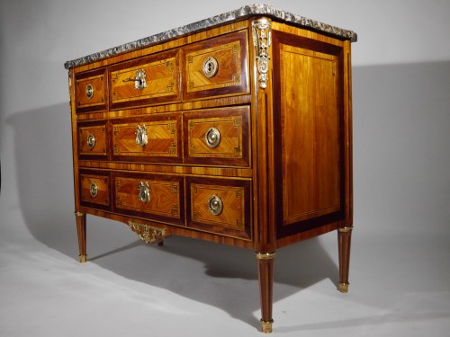 Commode Louis XVI estampillée de Lardin - Mobilier Style Louis XVI