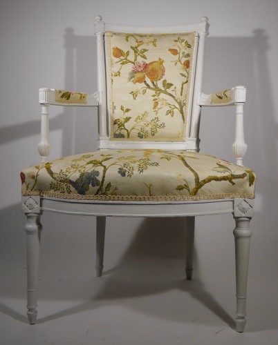 A Louis XVI armchair, 18th century - Seating Style Louis XVI
