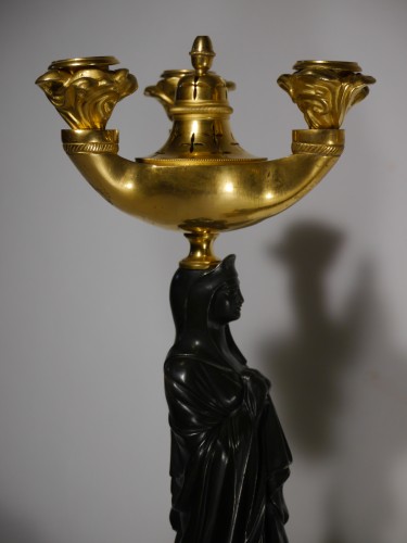 Paire de candélabres aux vestales début XIXe siècle - Luminaires Style Empire