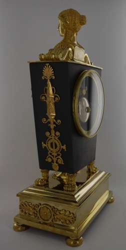 &quot;Etruscan&quot; clock, Empire period - Horology Style Empire