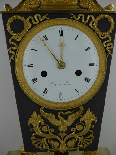 Antiquités - &quot;Etruscan&quot; clock, Empire period