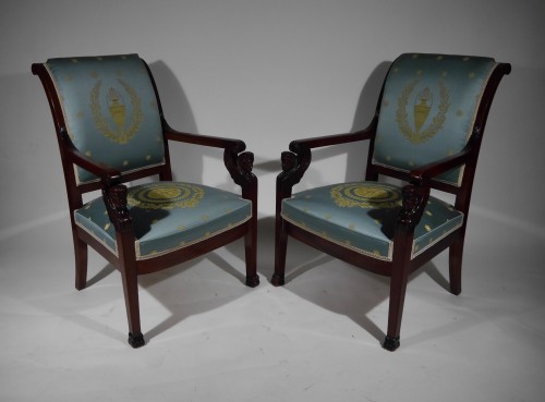 Pair of Empire armchairs, beginning of the 19th century - Seating Style Empire