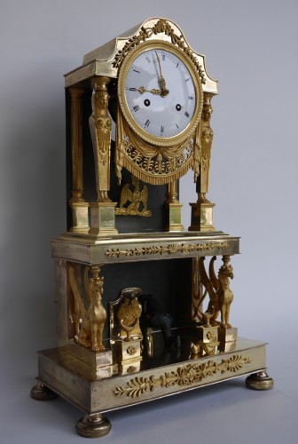 Gilt bronze clock of Consulate period - 