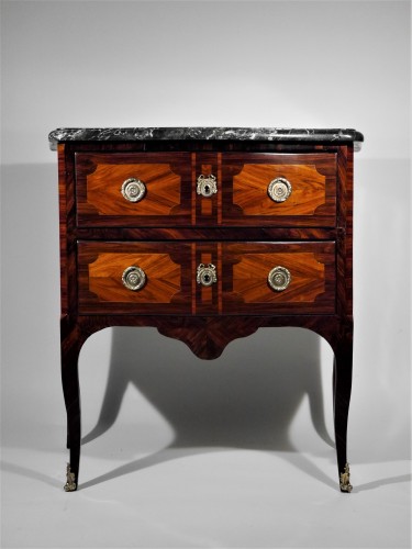 Commode sauteuse d'époque Louis XV - Mobilier Style Transition