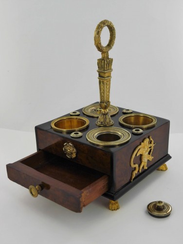 Decorative Objects  - Empire inkwell in mahogany and ebony, beginning of the 19th century