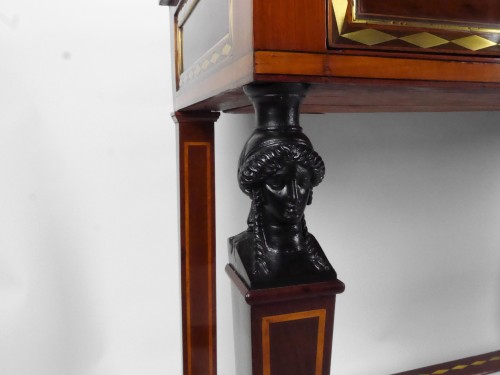 18th century - A Directoire console in mahogany et citronnier, 18th century