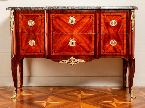 XVIIIe siècle - Commode provenant du Palais de Fontainebleau