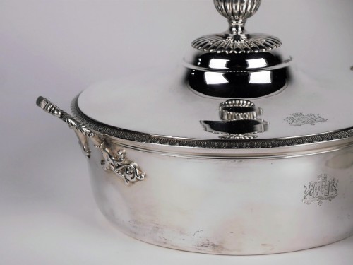 Pair of silver vegetable dishes, Charles X, 19th century - 