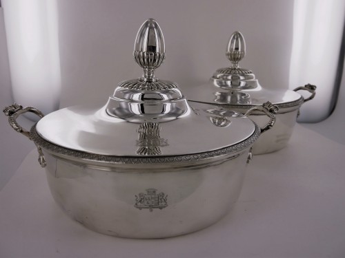 Pair of silver vegetable dishes, Charles X, 19th century - Empire