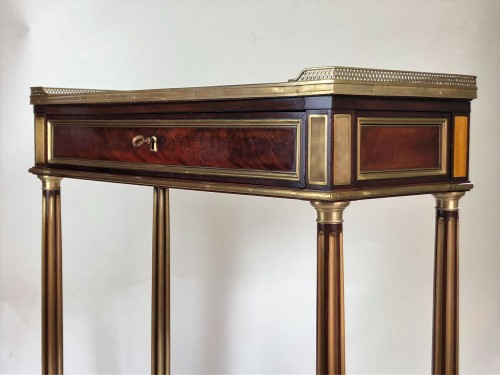 XVIIIe siècle - Console Louis XVI par Molitor