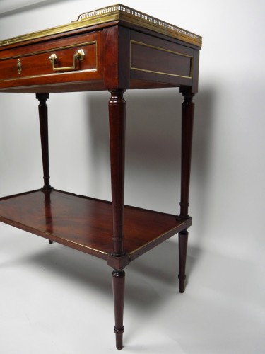 A Louis XVI mahogany console, 18th century - Furniture Style Louis XVI