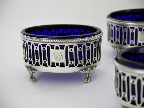 Suite of 4 Louis XVI salt cellars in sterling silver, 18th century - silverware & tableware Style Louis XVI