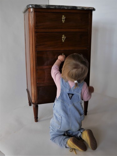 Antiquités - Small chest of drawers stamped L. Aubry