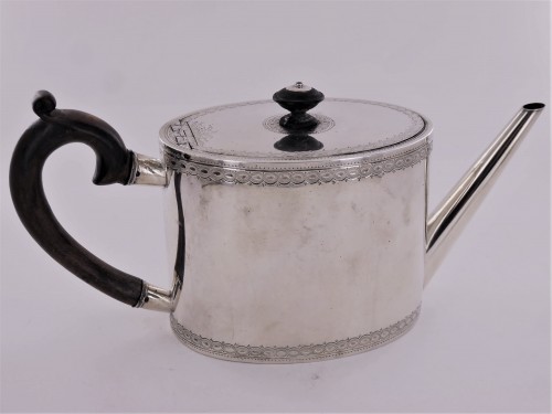 Antique Silver  - A silver teapot, Switzerland, 18th century