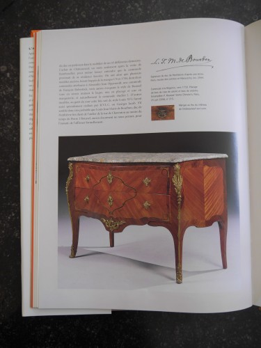 18th century - French Louis XV commode coming from Rambouillet and Châteauneuf stamped Pierre I Roussel