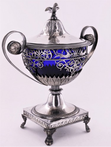 An Empire period silver drageoir, early 19th century - 