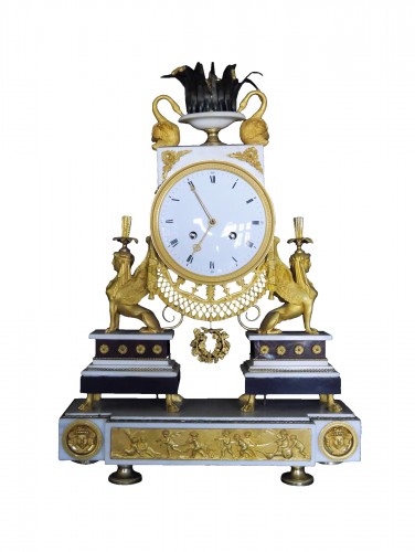 A Directoire Mantel clock "Aux Sphinges", ca. 1800