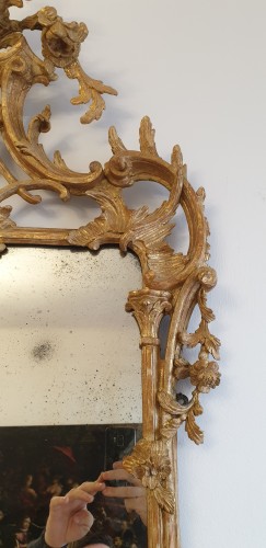 Miroir en bois doré George II milieu du 18e siècle - Miroirs, Trumeaux Style 
