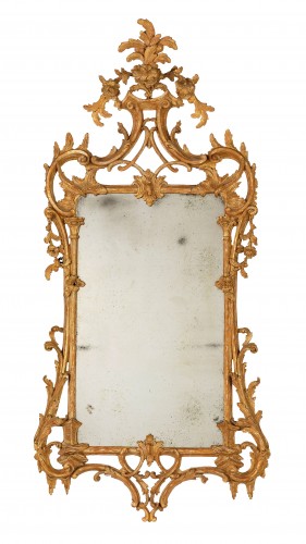 XVIIIe siècle - Miroir en bois doré George II milieu du 18e siècle