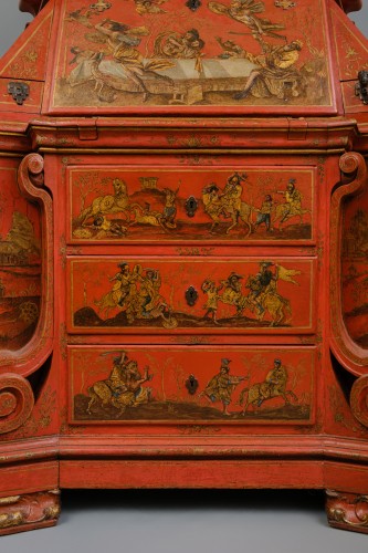 Rare cabinet vénitien laqué en rouge et peint de motifs mythologiques, Venise XVIIIe - Brun Fine Art