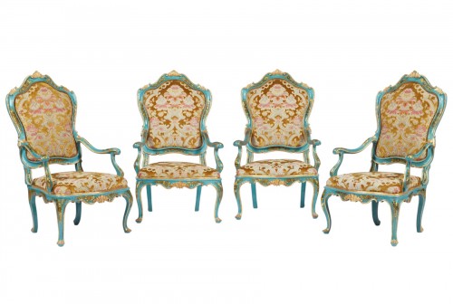 Ensemble de quatre fauteuils vénitiens laqués du XVIIIe siècle