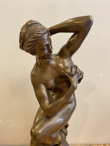 Bronze female figure, early 19th century - 