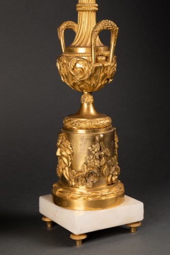 Antiquités - Paire de grands candélabres en bronze doré époque Restauration