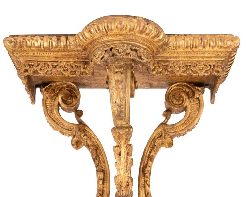 Furniture  - A pair of gilded Regence Brackets