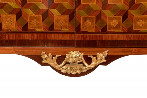 18th century - A Fine Transition Ormolu-Mounted Commode to Pierre Roussel 1723-1782