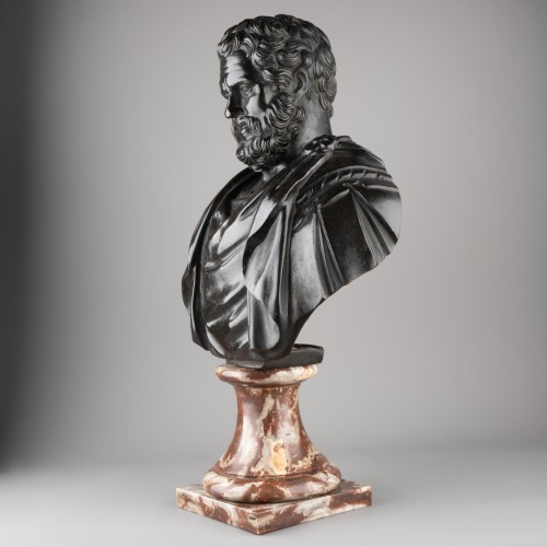 Bust of Roman General  early 18th century - Louis XIV