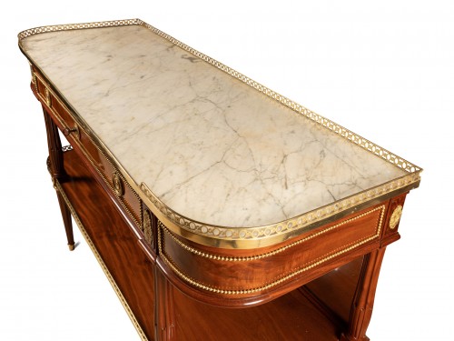 Louis XVI - A large console table of the  Louis XVI period